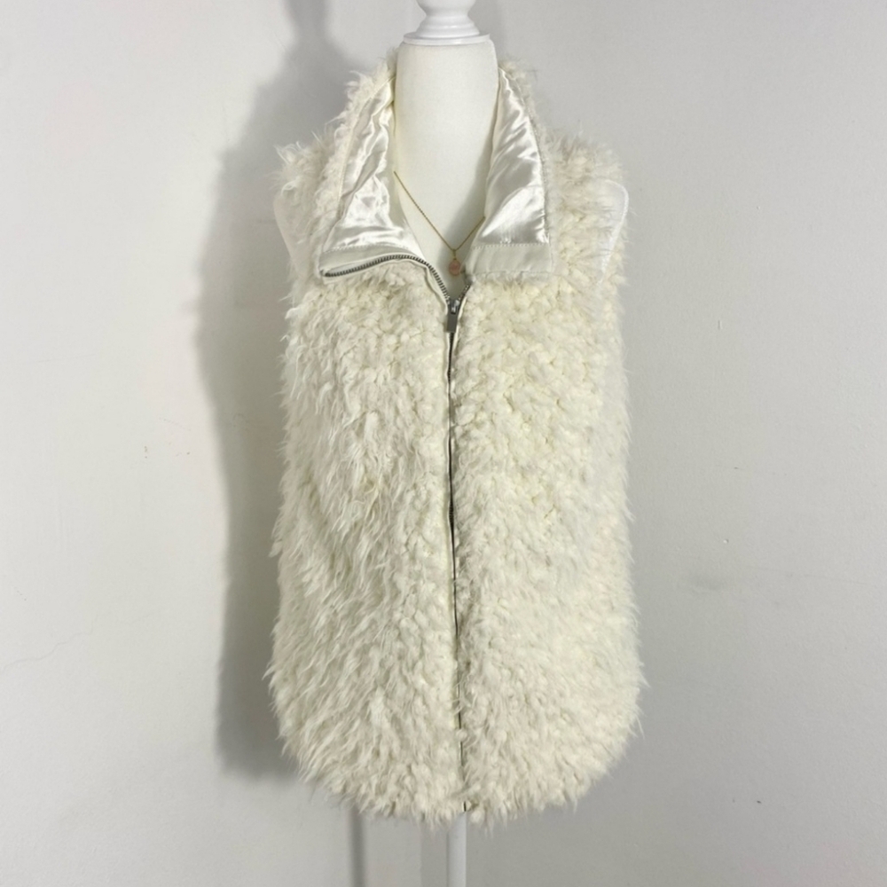 Bongo White Faux Fur Lined Zip Up Sweater Vest